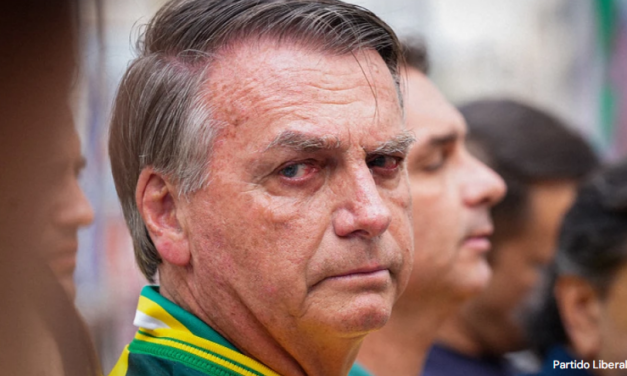 Com presença marcada em ato na Paulista, Bolsonaro passa mal e é atendido em hospital de SP