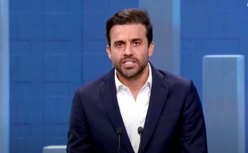 Carlos Bolsonaro diz que Pablo ‘Farçal’ quer destruir Jair Bolsonaro com mentiras