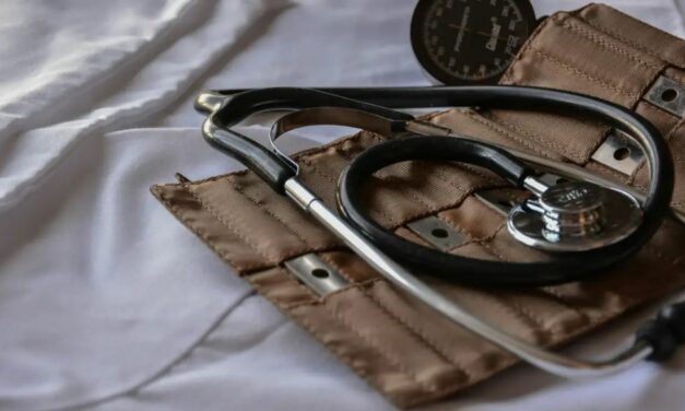 CFM: médicos terão que declarar vínculos com farmacêuticas e empresas