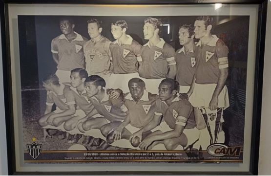 Atlético celebra 55 anos da vitória emblemática sobre a seleção de Pelé e cia