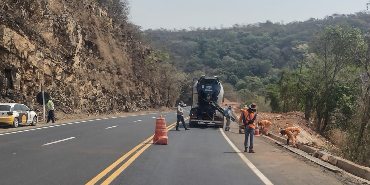 Obras da 3ª faixa da MG-050 em Furnas  entram na fase final