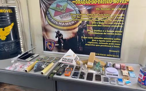 Suspeitos de crime de tortura são presos com drogas em Minas; uma pessoa morreu e outra está em estado grave