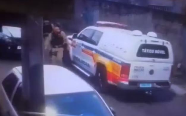 Polícia Militar troca tiros com suspeito durante cumprimento de mandado de prisão