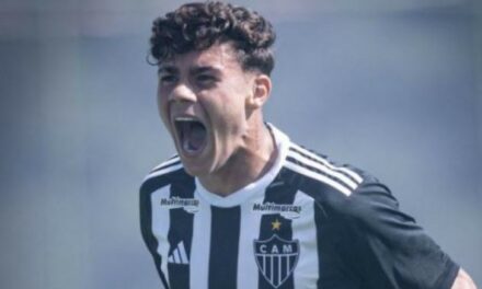 Adolescente de Pains assina contrato profissional com o Atlético Mineiro