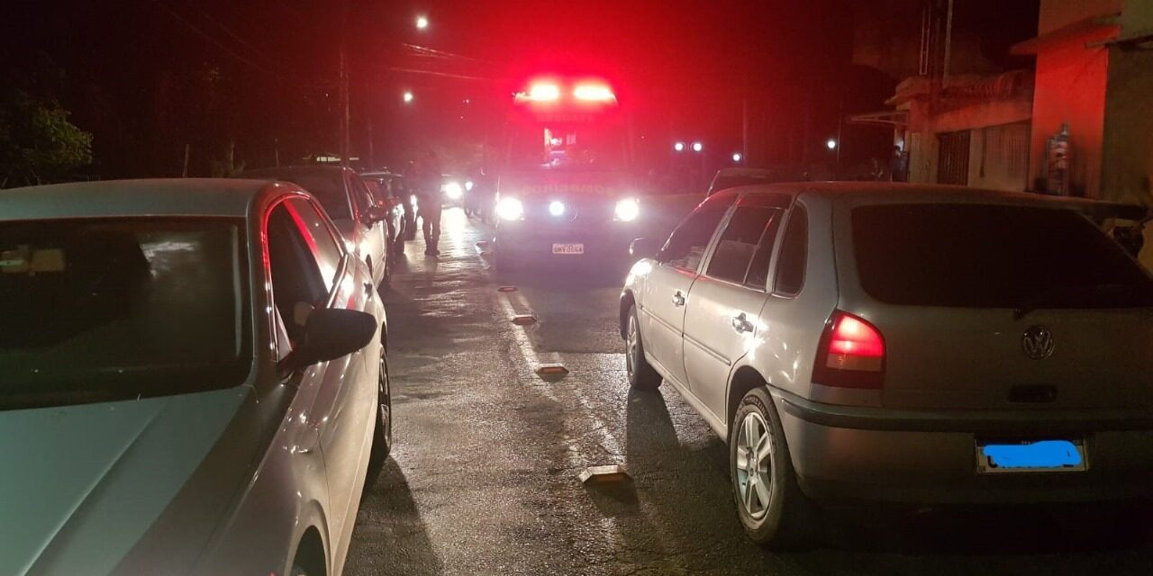 Idosa fica gravemente ferida após ser atropelada na Praça da Bomba, em Formiga