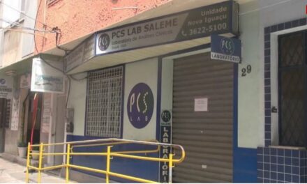 Funcionária que assinou exames de HIV errados se entrega à polícia no Rio