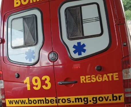 Mulher sofre queda no bairro Lajinha, fica ferida e é socorrida pelos bombeiros