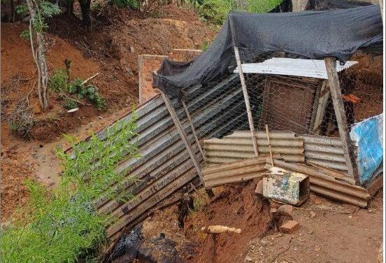 Bombeiros de Formiga isolam imóvel com possível risco de colapso estrutural