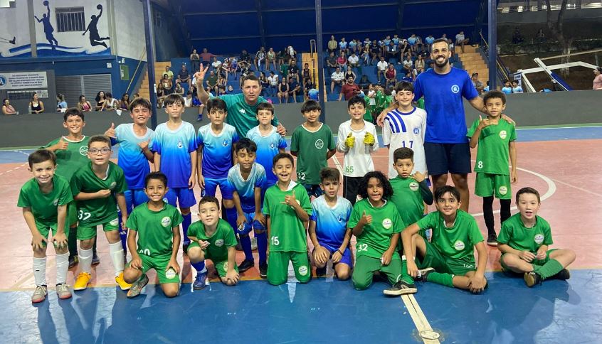 Intercambio de futsal movimenta o Country Clube