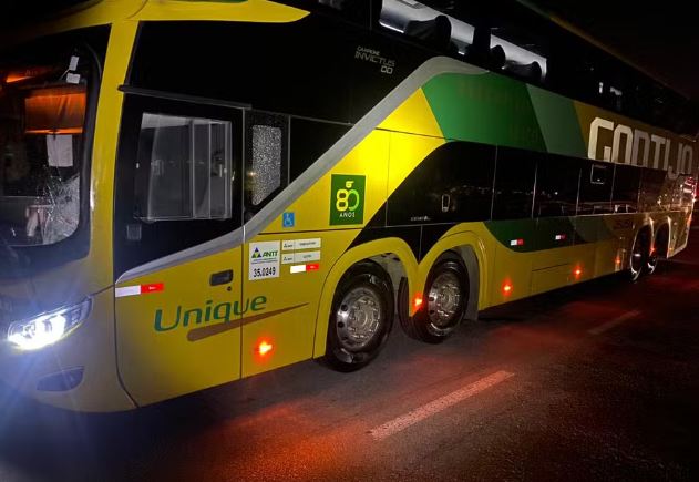 Jovem de 20 anos morre atropelado por ônibus em Nova Serrana
