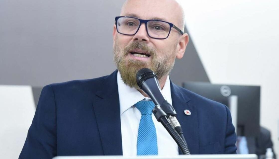 Oposição quer anular aumento de ICMS após Zema criticar novo DPVAT