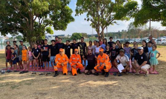 Corpo de Bombeiros garante segurança em recreação infantil do Tatame do Bem