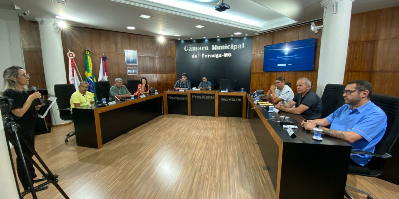 Vereadores eleitos em Formiga se reúnem para tratar de procedimentos de posse e questões administrativas