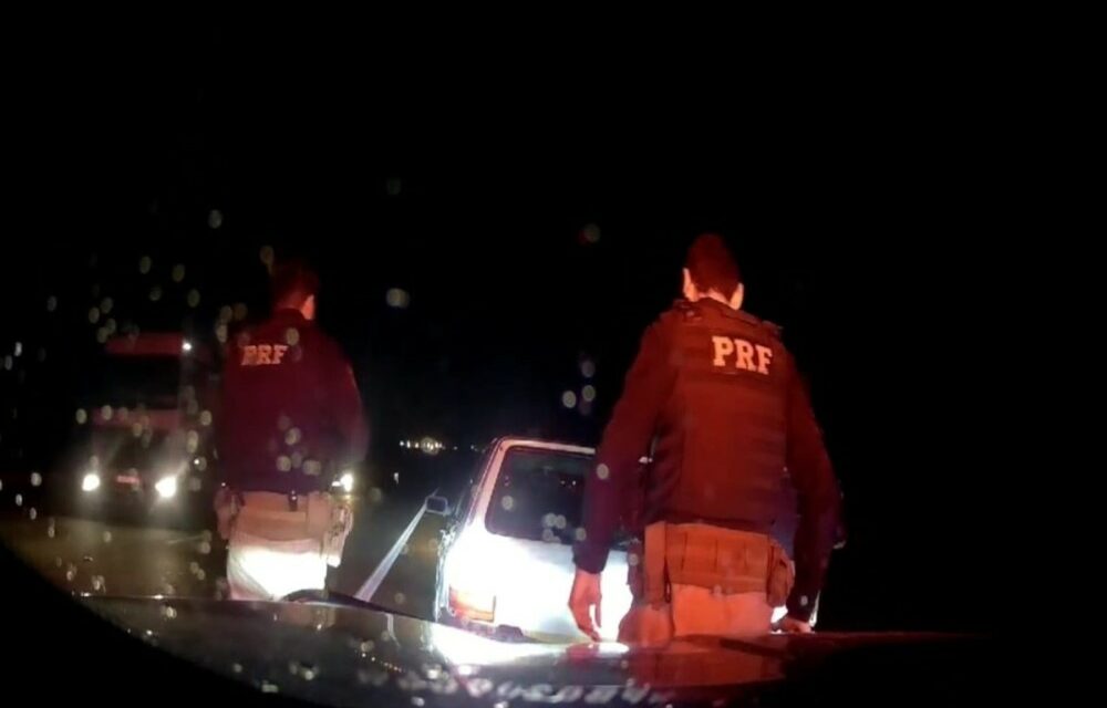 Idoso com sintomas de embriaguez é detido dirigindo na contramão na BR-262