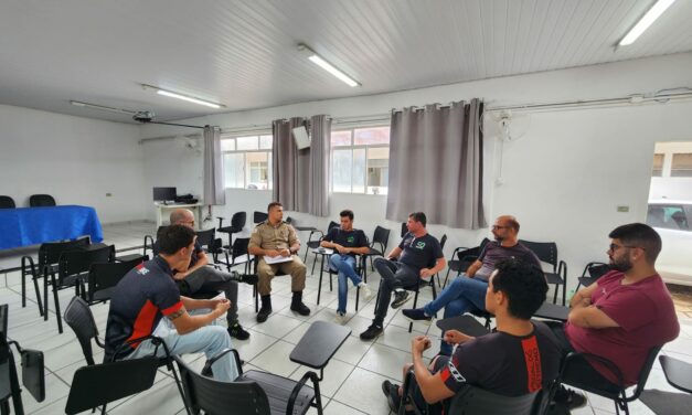 Polícia Militar de Formiga realiza reunião para tratar sobre bicicletas elétricas