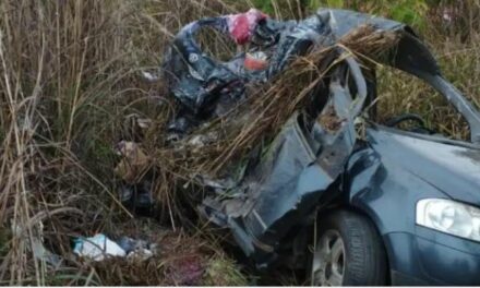 Acidente entre carro e carreta deixa duas mulheres mortas na MGC-259, na região Central de Minas
