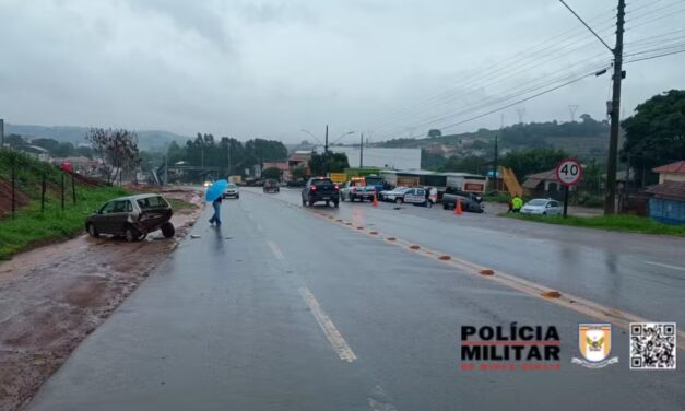 Motorista morre após bater na traseira de carro e causar engavetamento na BR-265, em Nepomuceno, MG