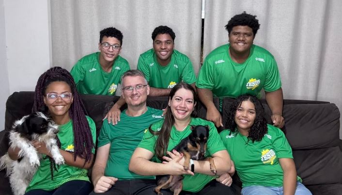 Cresce número de crianças e jovens de 8 anos ou mais adotados em MG