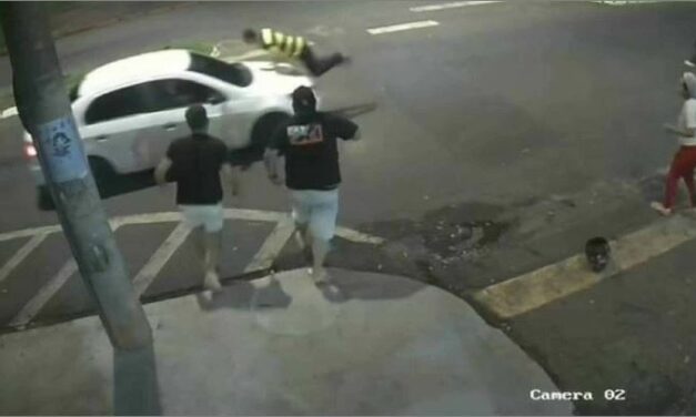 Homem tenta assaltar lanchonete e é agredido por sete pessoas