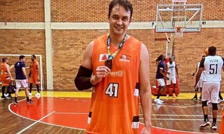 Formiguense integra time medalha de bronze no Campeonato Brasileiro de Basquete Master