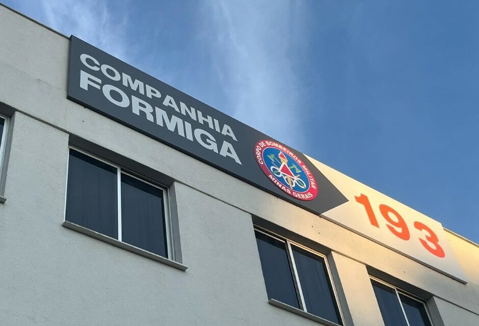 Formiga: Bombeiros prestam auxílio a jovem que ficou com anel preso no dedo
