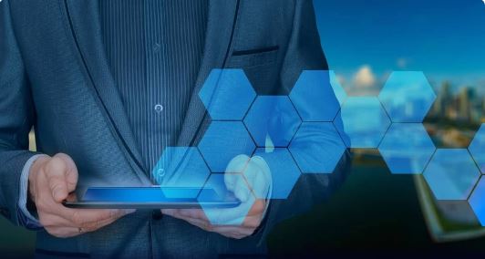 Empregos ligados à tecnologia cresceram 95% em 10 anos, diz pesquisa