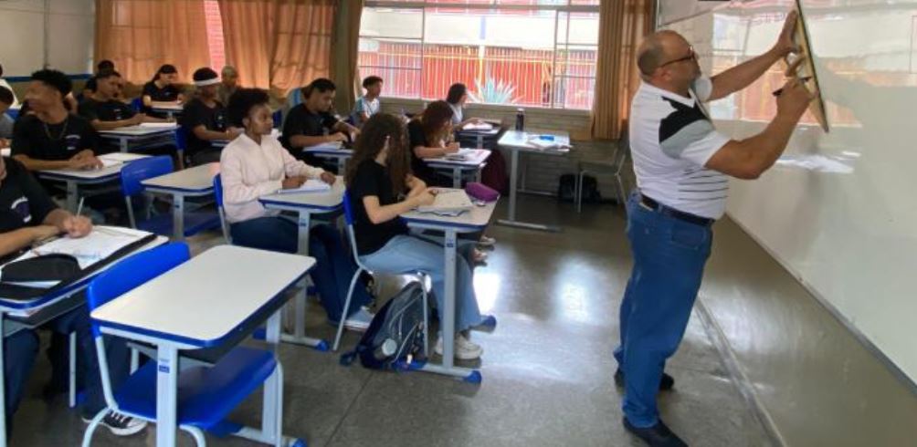 Minas anuncia data para novo lote de nomeações do concurso público da Educação