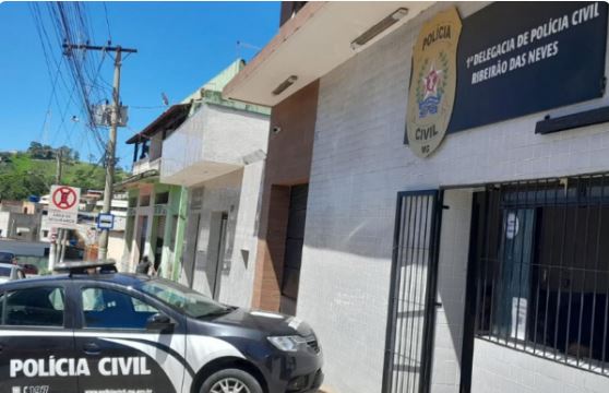 Mulher é presa após tentativa de estelionato em farmácia de Ribeirão das Neves