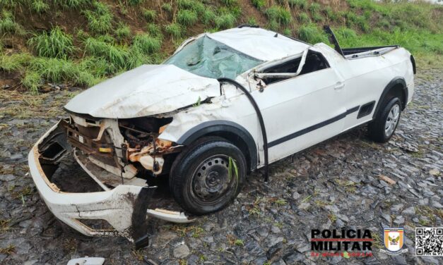 Homem fica em estado grave após acidente na BR-354, em Arcos