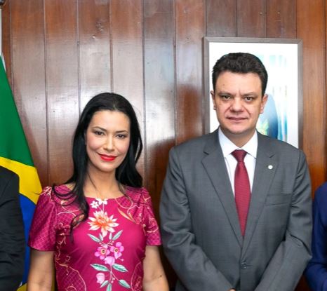 Vereadora garante com deputado verba de R$ 4 milhões para aquisição de aparelho de ressonância para a Santa Casa de Formiga