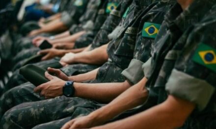 Forças Armadas contratam 12 mil militares aposentados por R$ 800 milhões