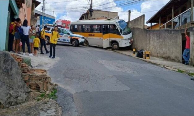 Ônibus escolar perde o freio e criança fratura perna