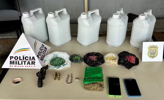 Operação conjunta prende quatro homens por tráfico de drogas em Passos