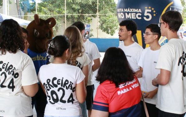 Unifor-MG promove Vestibular 2025 em escolas de Formiga e região