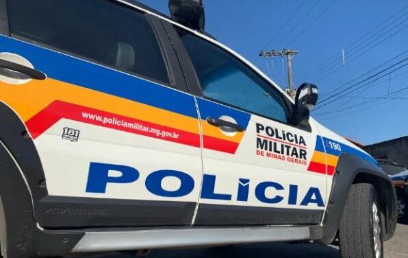 Dupla assalta veículo, é perseguida e morre durante troca de tiros com a PM