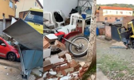Caminhão descontrolado bate em garagens, danifica carros, moto e bicicleta