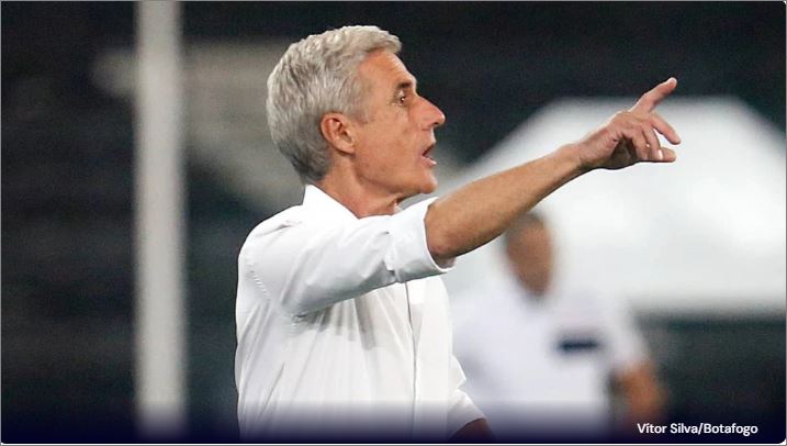 Atlético encaminha contratação do técnico Luís Castro