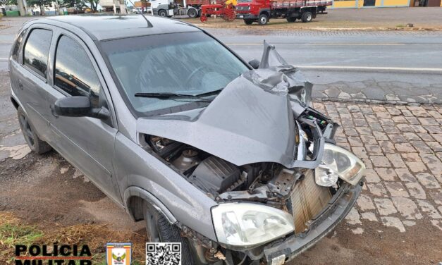 Jovem de 23 anos fica ferido após acidente na MG-050, em Pimenta