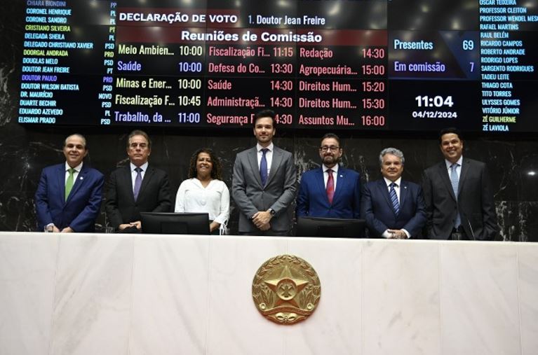 Deputado Tadeu Leite é reeleito presidente da ALMG