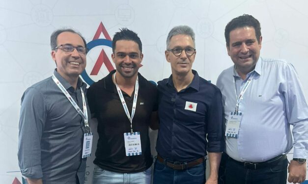 Prefeito de Córrego Fundo participa de evento da AMM e se encontra com o governador Zema