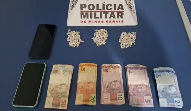 Adolescente com 114 pedras de crack é flagrado em blitz durante corrida de mototáxi em MG