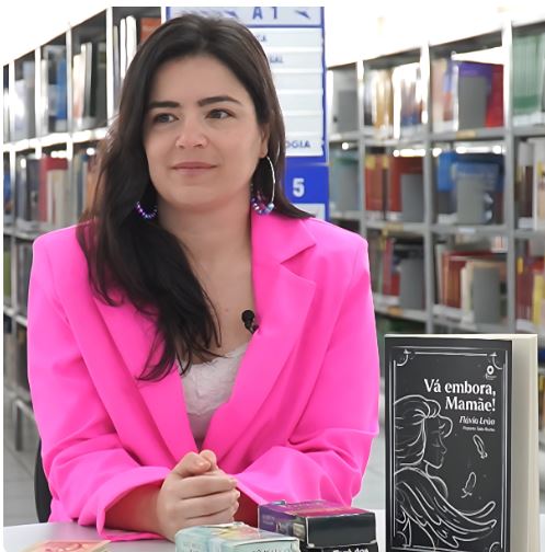 Flávia Leão lança seu primeiro romance “Vá embora, Mamãe!”