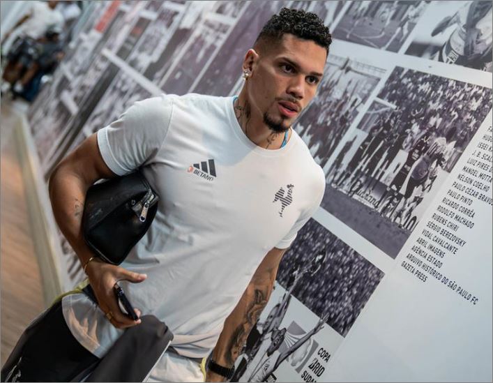 Dono da SAF do Galo confirma venda de Paulinho ao Palmeiras