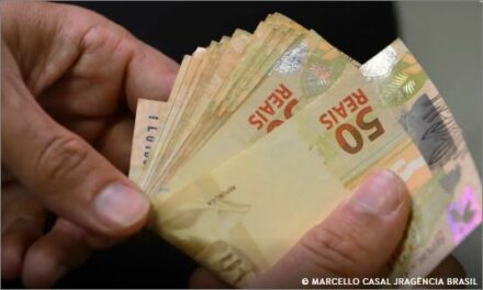 CNC estima injeção de R$ 125,6 bilhões na economia com 13º salário