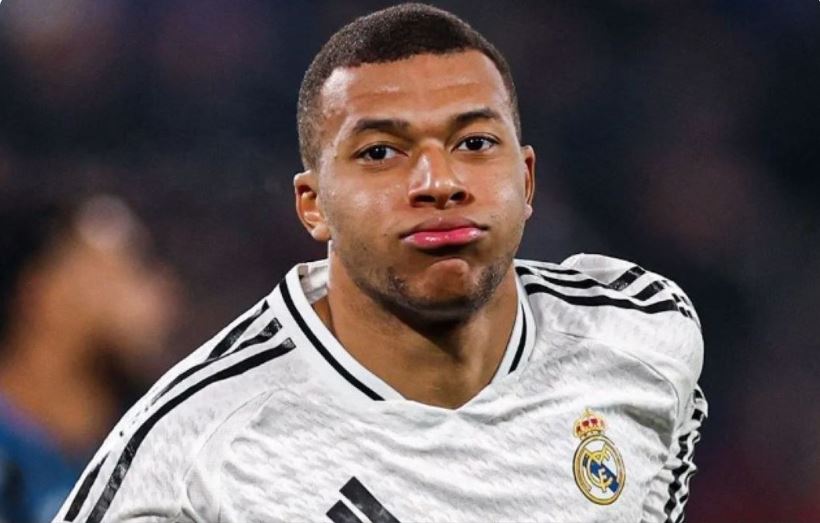 Mbappé viajará ao Catar e Ancelotti diz que espera contar com atacante na final
