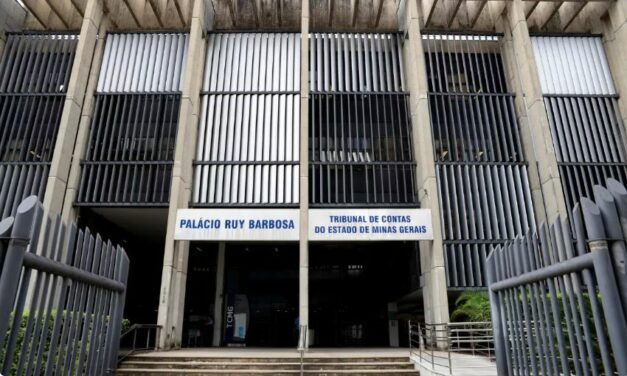 Servidor com cargo em seis prefeituras, incluindo Arcos, Córrego Fundo e Pains, é investigado pelo MPC