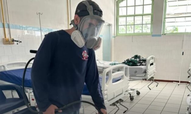 Hospital de Pains realiza desinfecção emergencial para combater bactéria multirresistente