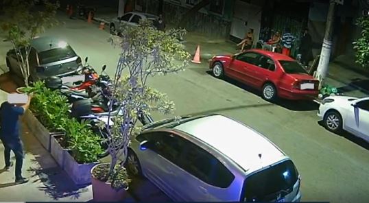 PM de folga atira e mata homem que exibia réplica de arma