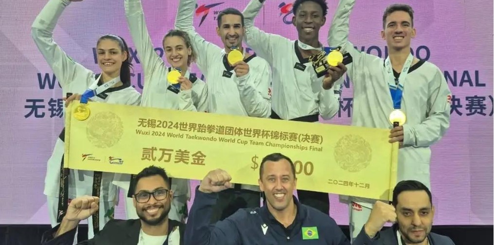 Brasil é bicampeão por equipes na Copa do Mundo de taekwondo