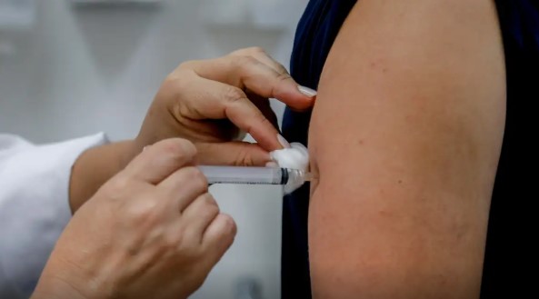 A cada 100 pessoas que têm tétano, cerca de 30 morrem
